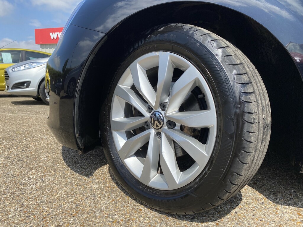 Volkswagen Beetle Hatchback Black #8