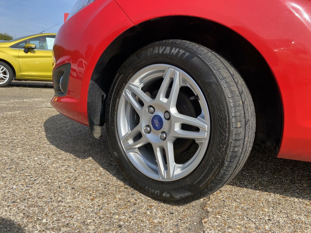 Ford Fiesta 1.0 T Ecoboost Zetec Red #2