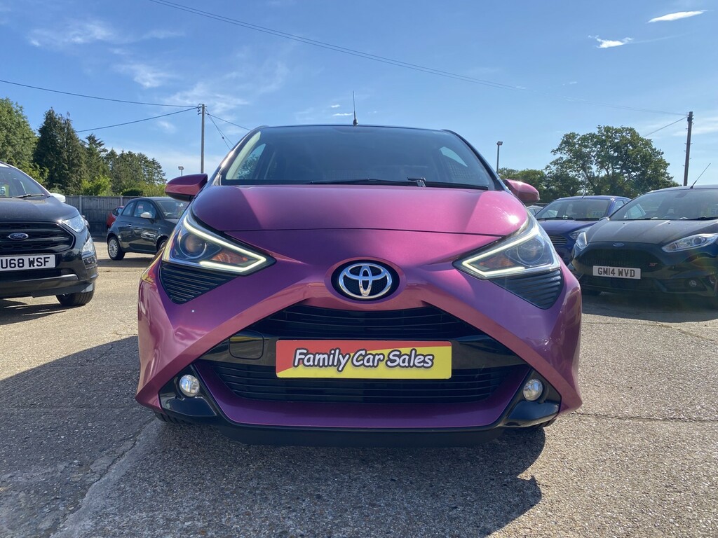 Toyota Aygo 1.0 Vvt-i X-cite Purple #5