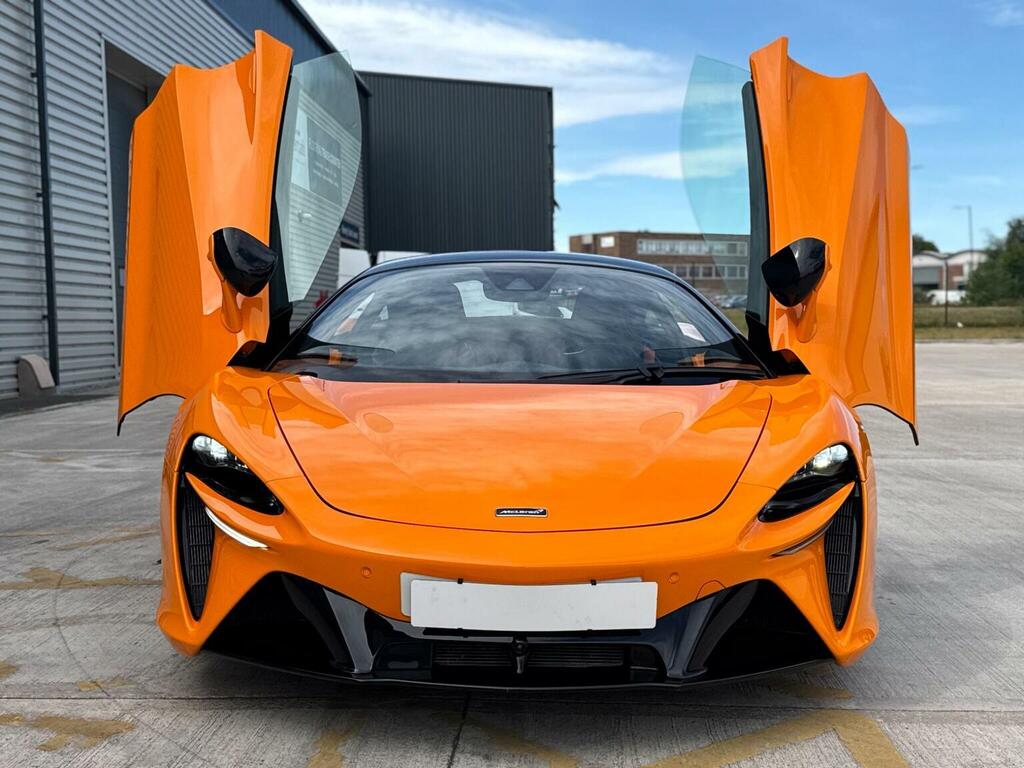 McLaren Artura Electric Blue #32