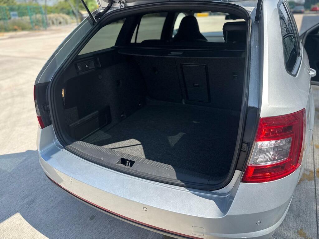 Skoda Octavia Elegance Beige #38