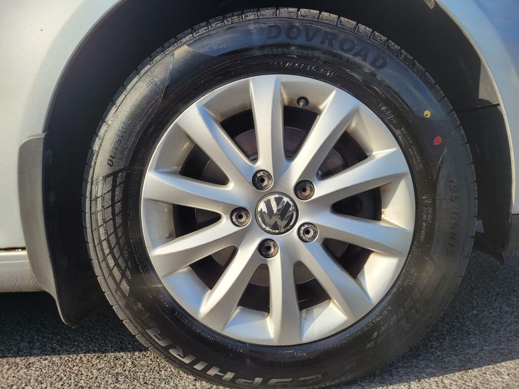 Volkswagen Golf Hatchback Silver #38
