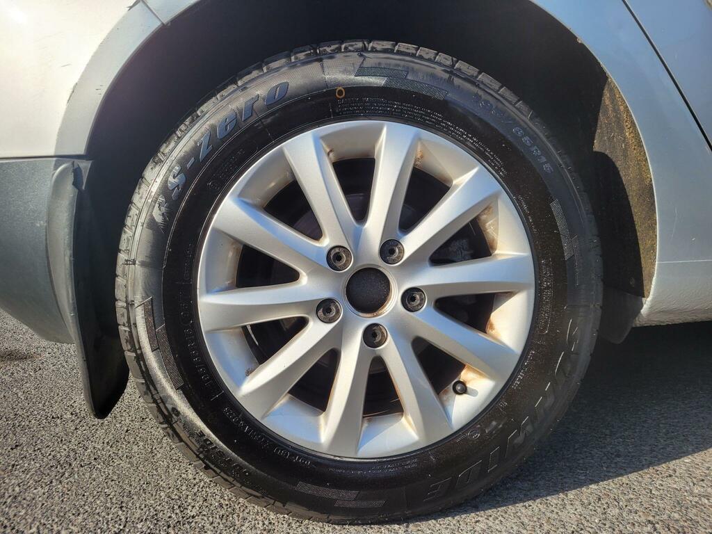 Volkswagen Golf Hatchback Silver #37