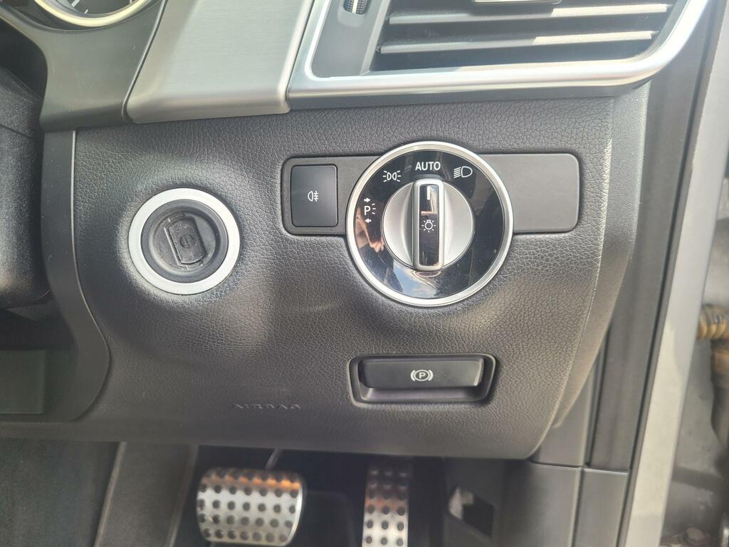 Mercedes-Benz M Class Sport Black #37