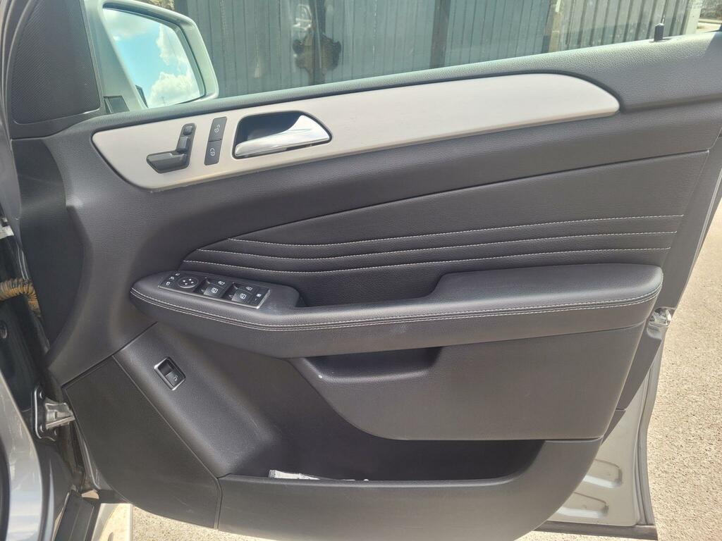 Mercedes-Benz M Class Sport Black #23