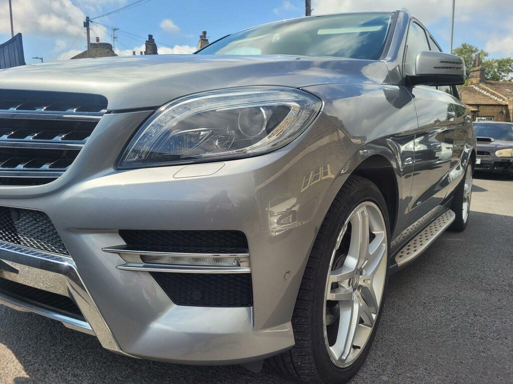 Mercedes-Benz M Class Sport Black #10