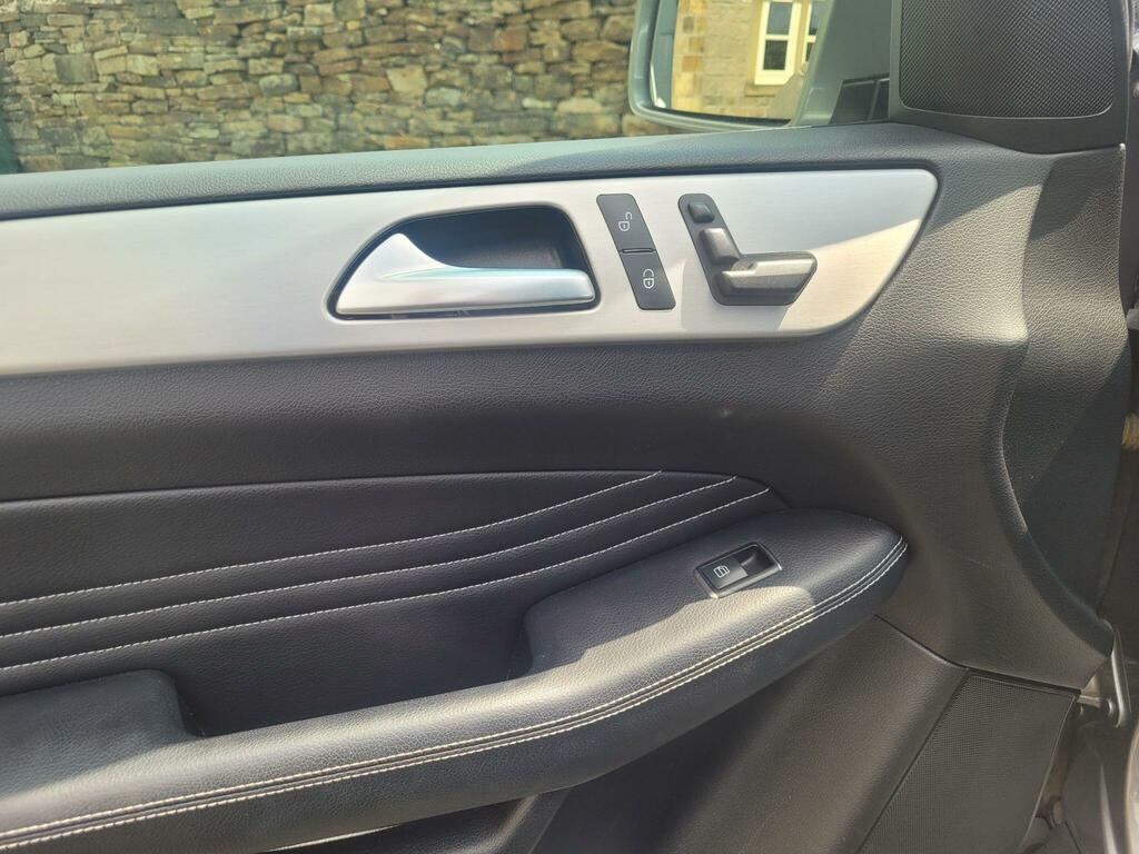 Mercedes-Benz M Class Sport Black #25