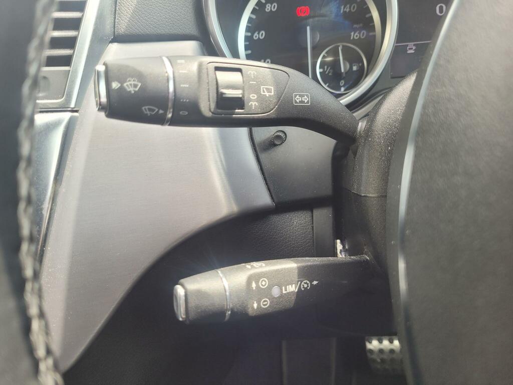 Mercedes-Benz M Class Sport Black #39