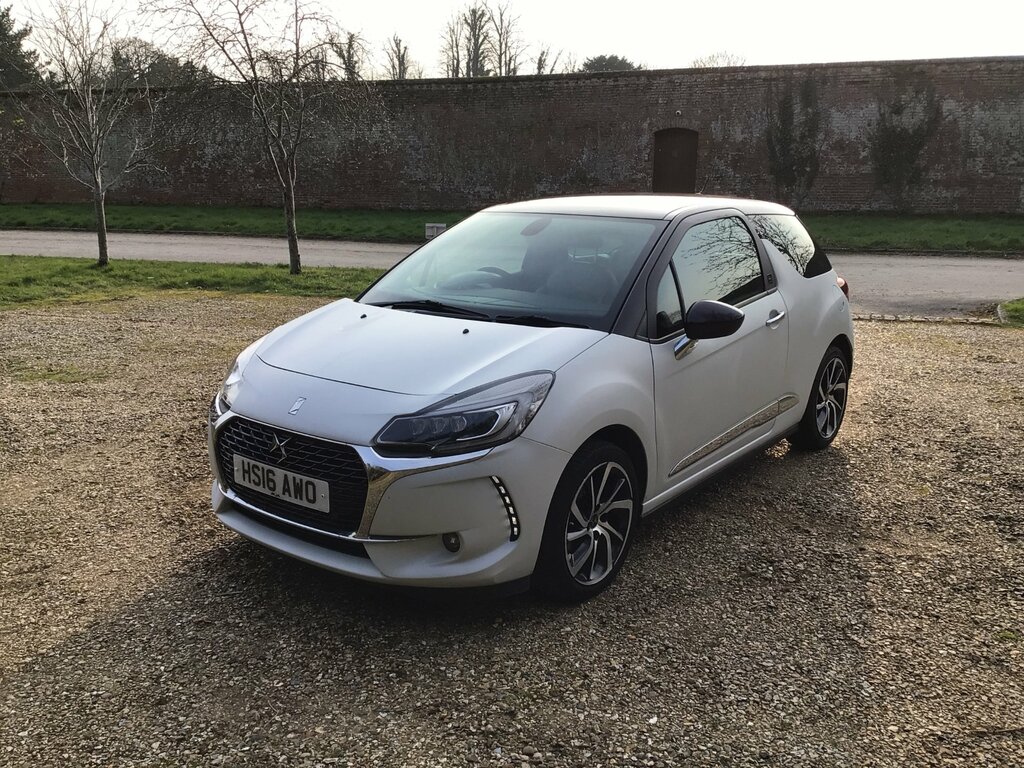 Citroen DS3 1.2 Puretech Givenchy Le Makeup Hatchback Petr White #6