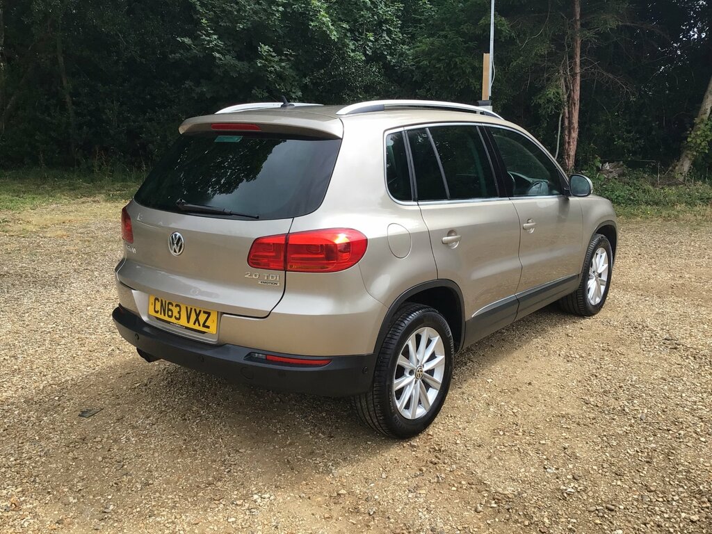 Volkswagen Tiguan 2.0 Tdi Bluemotion Tech Se Suv 2 Silver #11