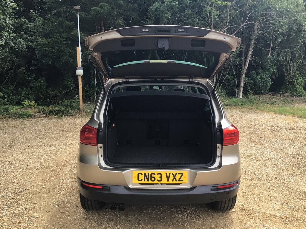 Volkswagen Tiguan 2.0 Tdi Bluemotion Tech Se Suv 2 Silver #9