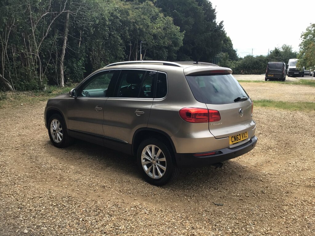 Volkswagen Tiguan 2.0 Tdi Bluemotion Tech Se Suv 2 Silver #7