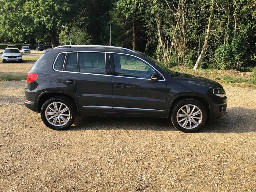 Volkswagen Tiguan 2.0 Tdi Bluemotion Tech Match Edition Suv Dies KM16EPN Grey #3