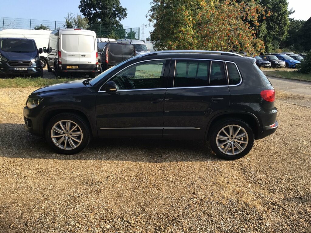 Volkswagen Tiguan 2.0 Tdi Bluemotion Tech Match Edition Suv Dies KM16EPN Grey #6