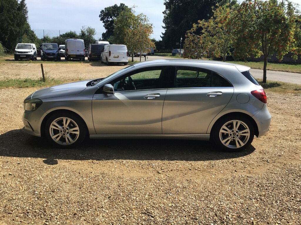 Mercedes-Benz A Class 1.5 A180d Sport Executive Hatchback M Silver #6