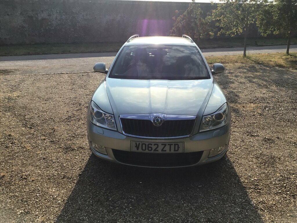 Skoda Octavia 2.0 Tdi Elegance Green #4