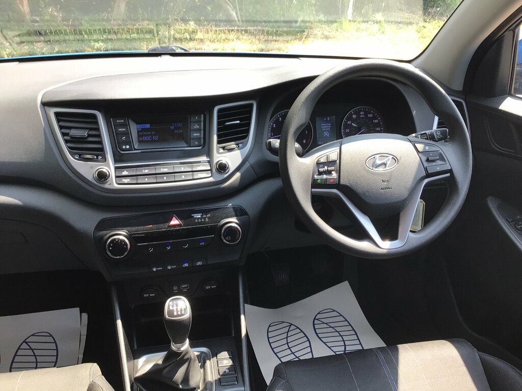 Hyundai Tucson Black #20