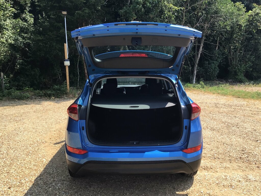 Hyundai Tucson Black #9