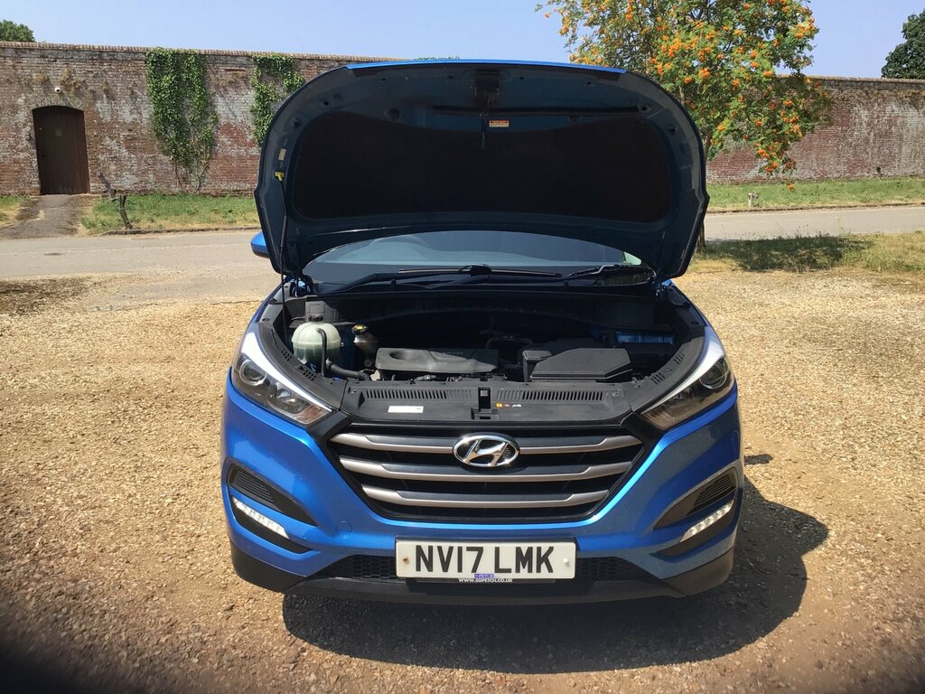 Hyundai Tucson Black #25