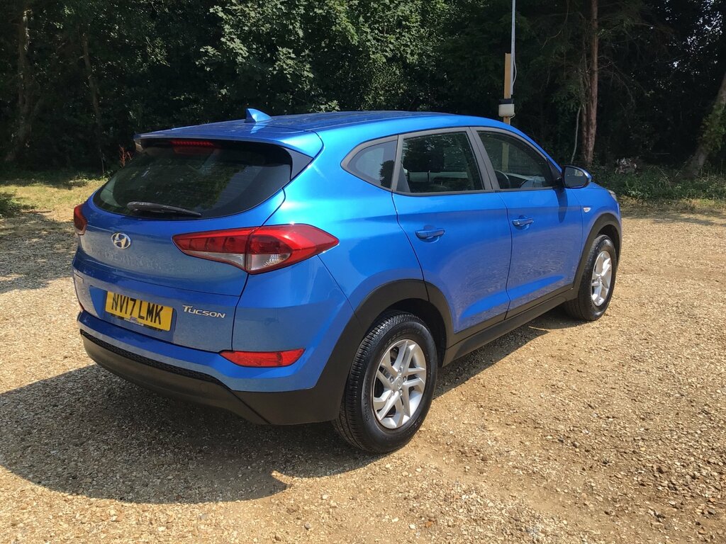 Hyundai Tucson Black #11
