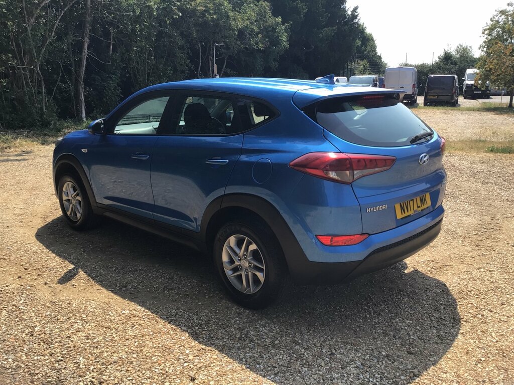 Hyundai Tucson Black #7