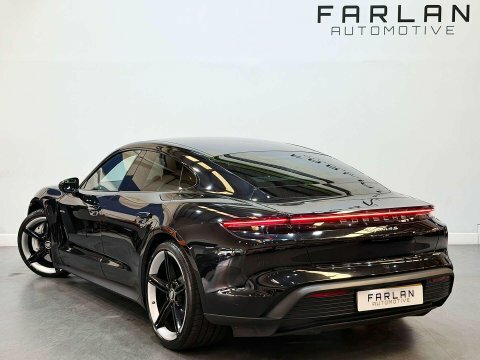 Porsche Taycan Performance Plus 93.4Kwh Black #4