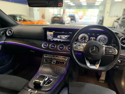 Mercedes-Benz E Class 2.0 E220d Amg White #2