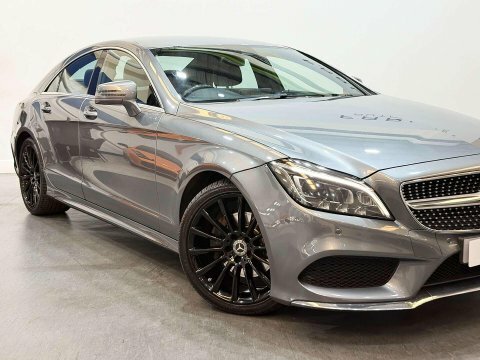 Mercedes-Benz CLS Saloon White #9