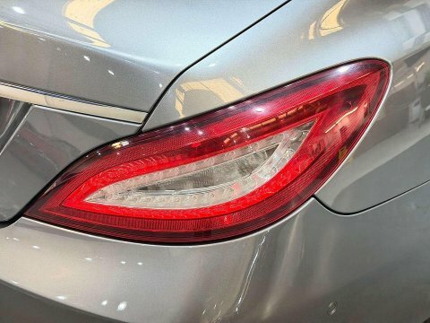 Mercedes-Benz CLS Saloon White #43