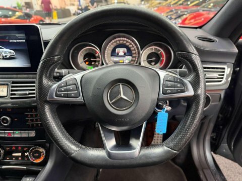 Mercedes-Benz CLS Saloon White #26