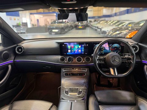 Mercedes-Benz E Class 2.0 E220d Amg White #2