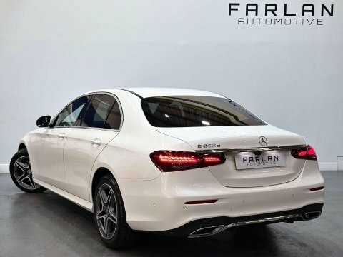 Mercedes-Benz E Class 2.0 E220d Amg White #4