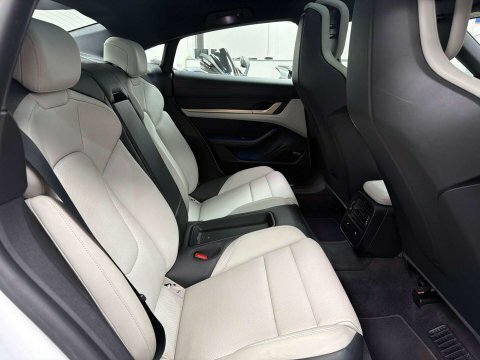 Porsche Taycan Performance Plus 105Kwh 4S Cross Turismo  #42