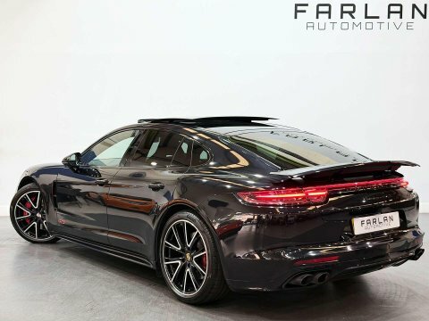 Porsche Panamera 4.0T V8 Gts Black #4