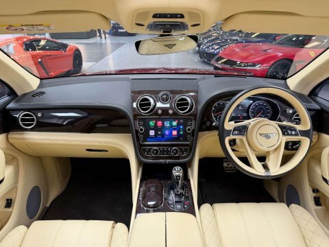 Bentley Bentayga 6.0 W12 Suv Red #2