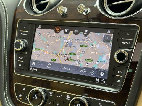 Bentley Bentayga Azure 3.0 V6 Hybrid Azure  #58