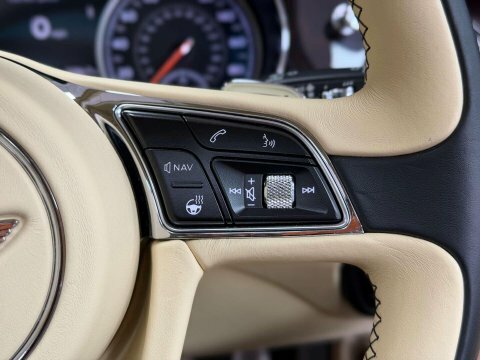 Bentley Bentayga Azure 3.0 V6 Hybrid Azure  #31