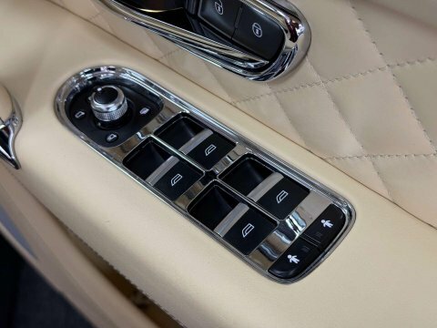 Bentley Bentayga Azure 3.0 V6 Hybrid Azure  #63