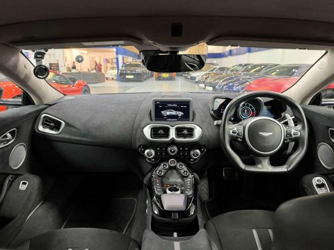 Aston Martin Vantage 4.0 V8 Coupe Blue