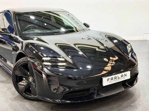 Porsche Taycan Performance Plus 93.4Kwh Black #6