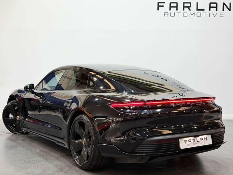 Porsche Taycan Performance Plus 93.4Kwh Black #3