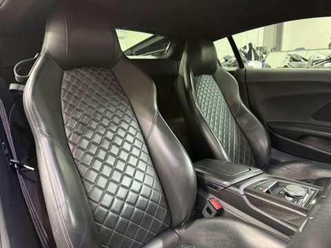 Audi R8 5.2 Fsi V10 Black #4