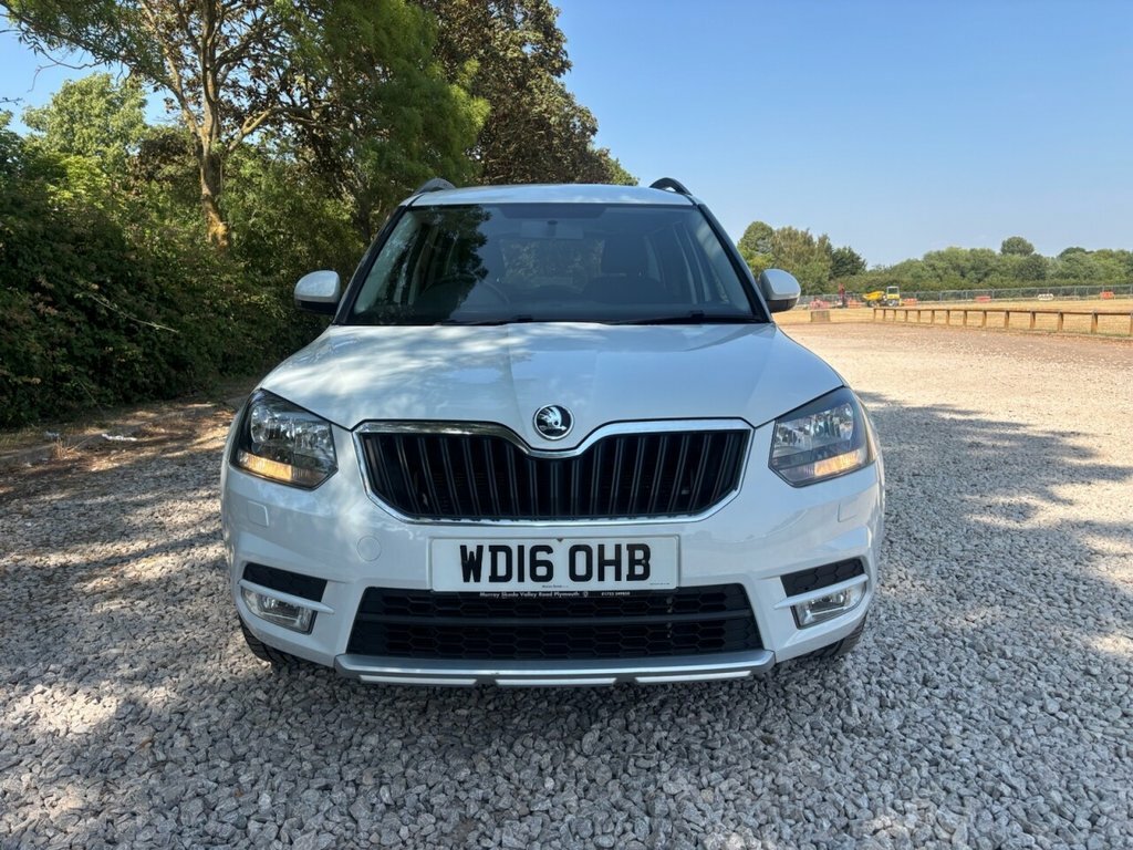 Skoda Yeti 1.2L Se White #5