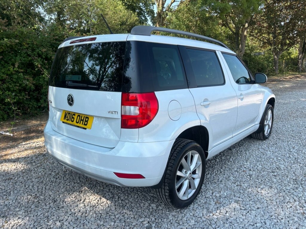 Skoda Yeti 1.2L Se White #6