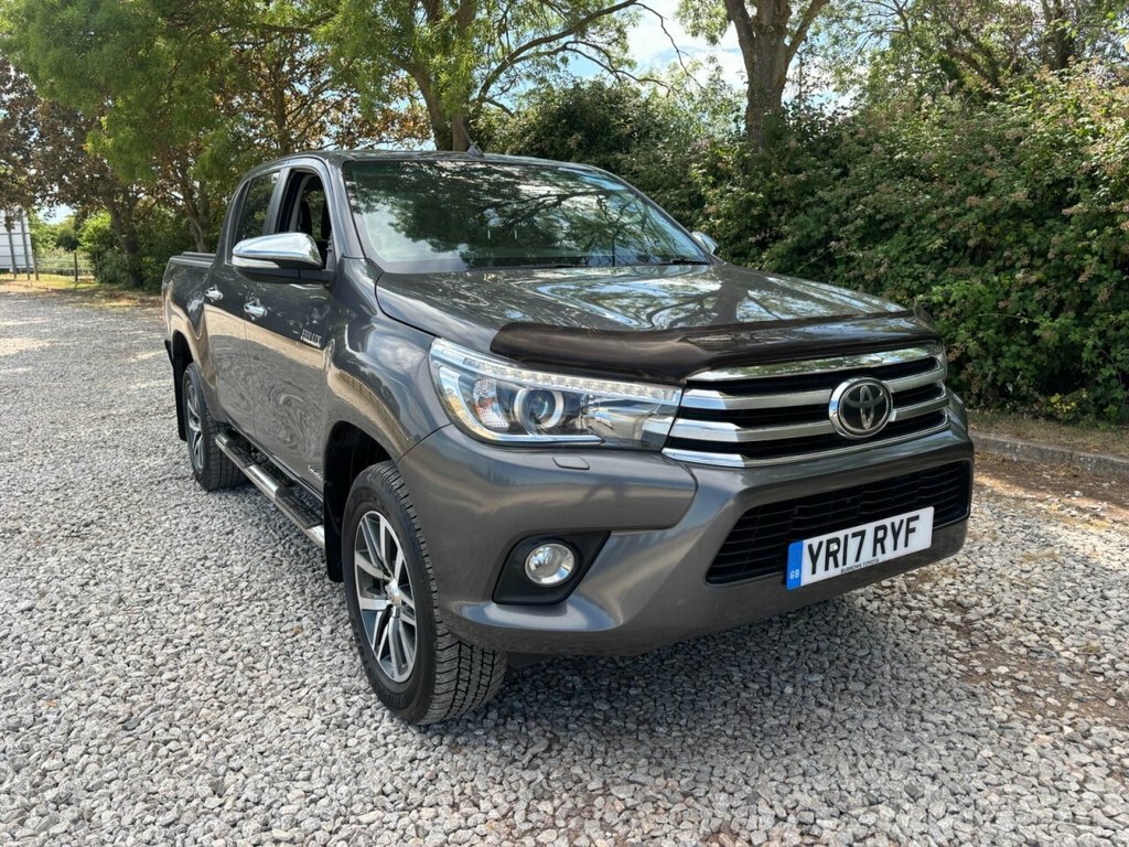 Toyota HILUX 2.4L Invincible Grey #4