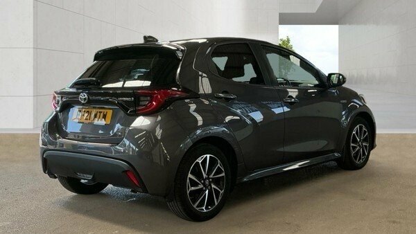 Toyota Yaris 1.5L Design Grey #2