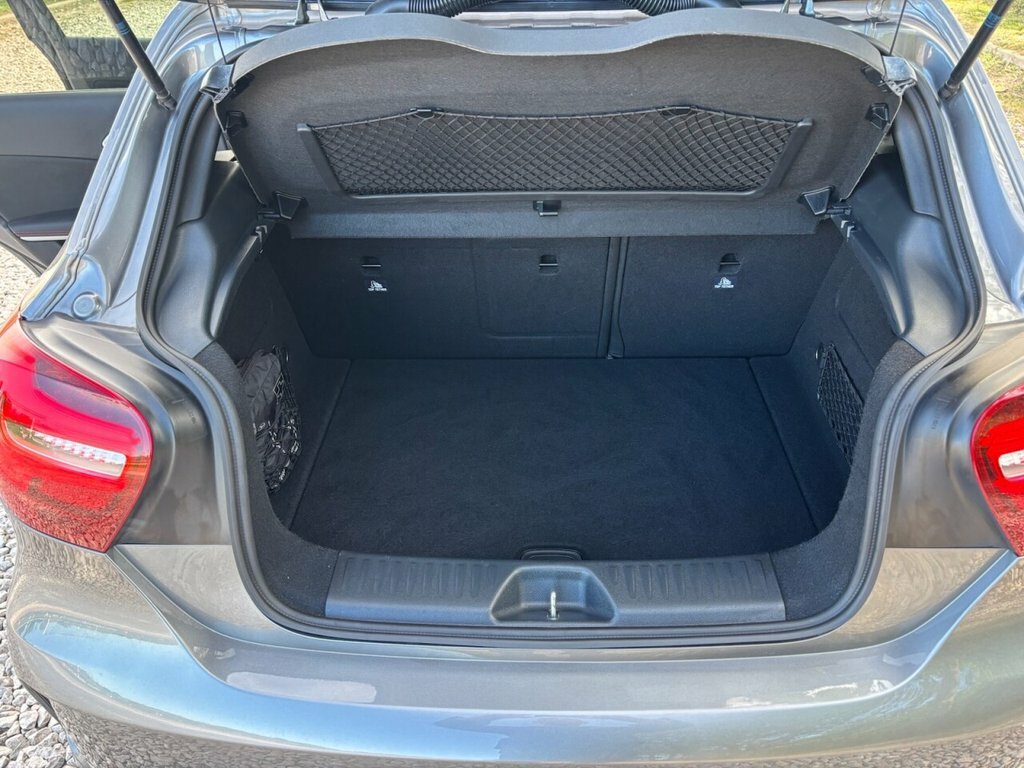 Mercedes-Benz A Class 1.5 A180d Sport Premium 7G-dct Euro 6 S S Blue #33
