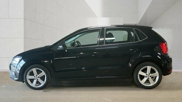 Volkswagen Polo 1L Sel Black #3