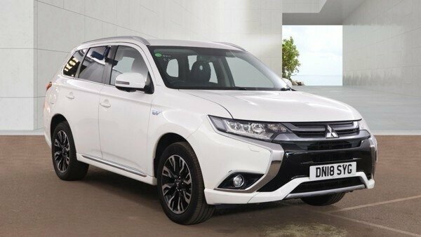 Mitsubishi Outlander 2.4L 2.4H Twinmotor 13.8Kwh Juro Cvt 4Wd Euro 6 S Black #1