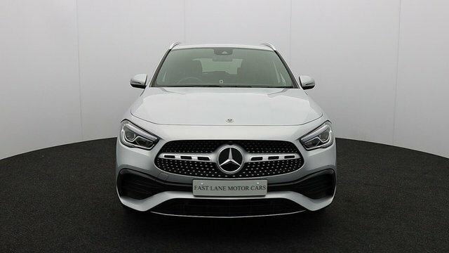 Mercedes-Benz GLA Class 2.0 Gla200d Amg Line Executive Suv 8G Silver #2